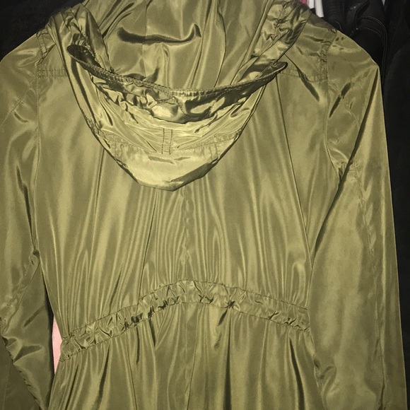 Raincoat - Picture 5 of 5